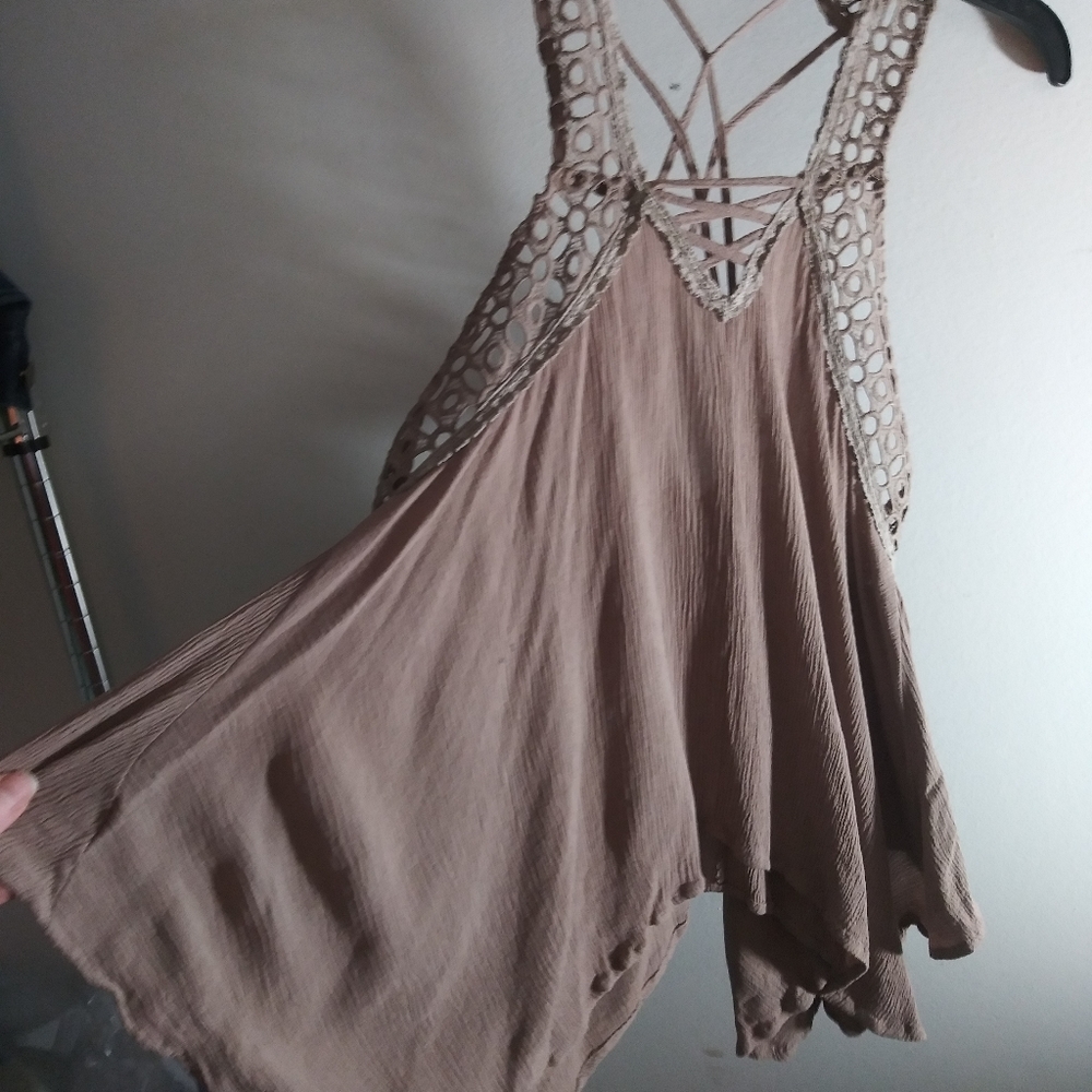 Blush noir tank size large